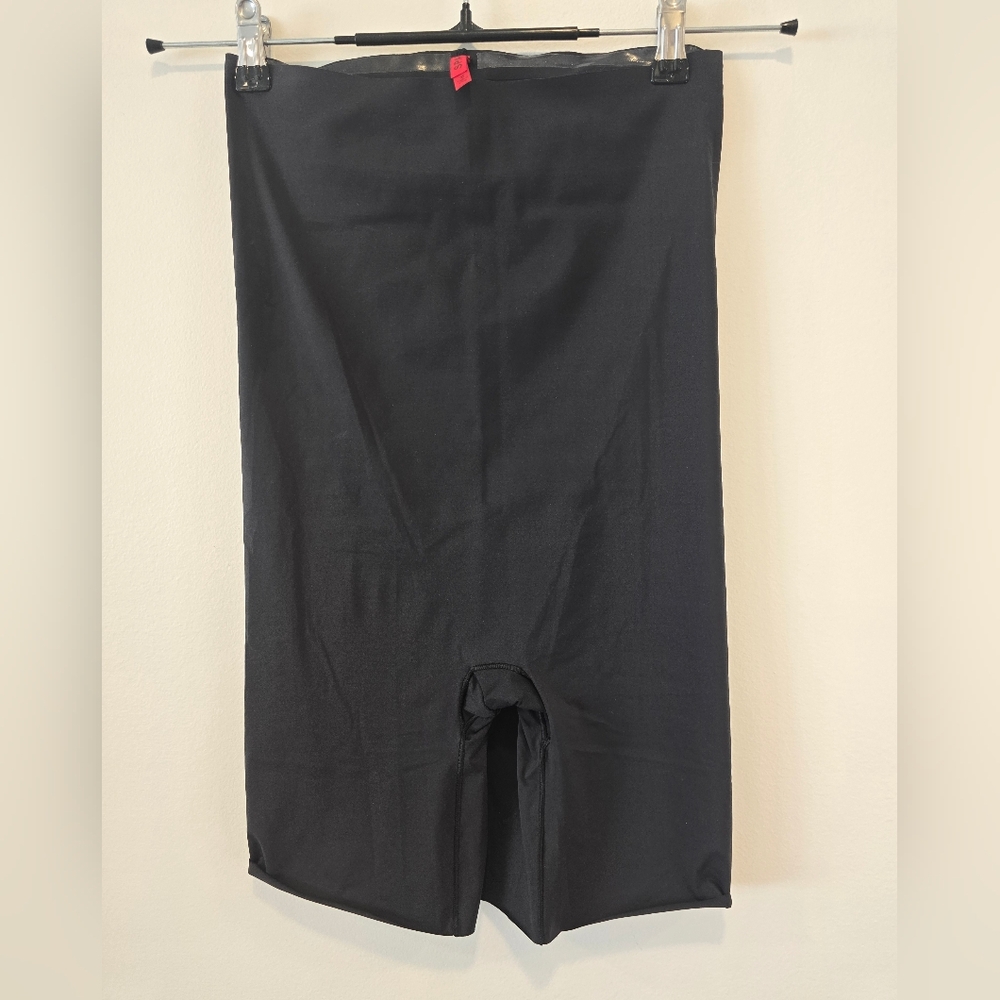 SPANX Black Women's Shapewear Shorts Size Xlarge